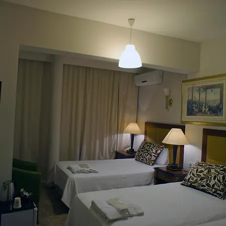 Hotel Academia 2*
